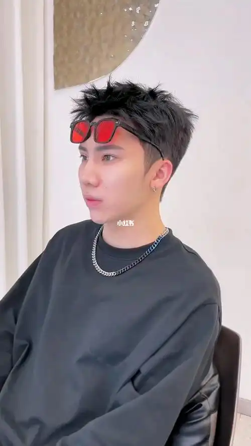 男生夏季发型推荐男士摩根烫男士发型推荐