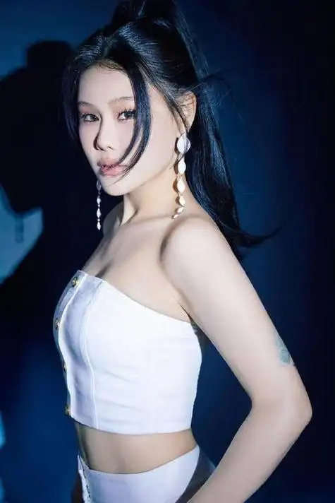 袁娅维在写假条了##乘风2024##歌手2024