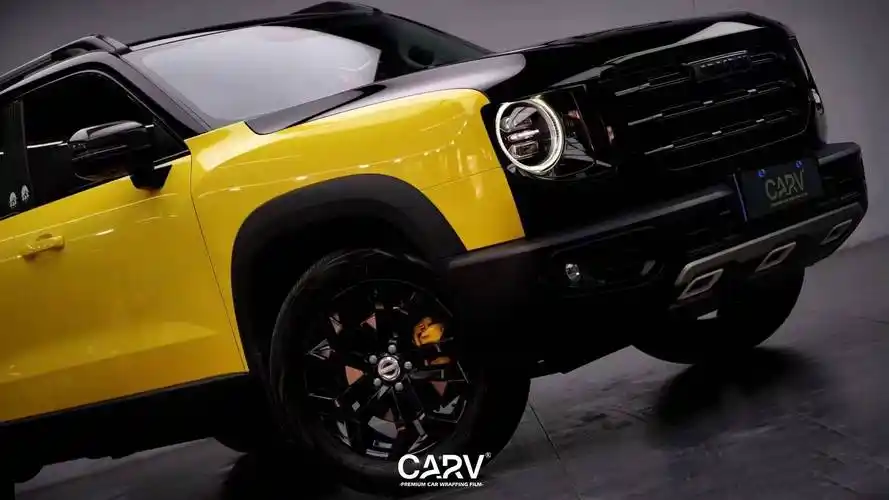 哈弗大狗卡孚改色膜白金钢琴黑和白金葵花黄