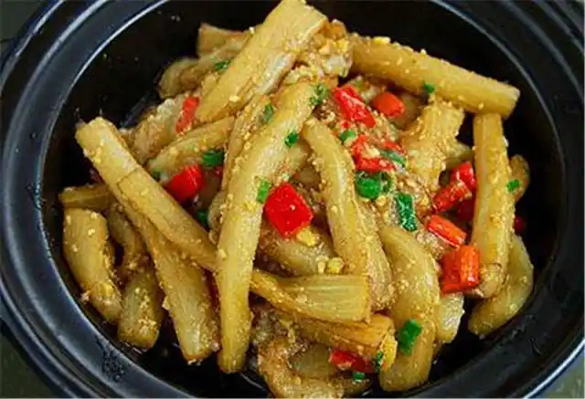 做咸蛋黄茄子时,多加这一步,香软可口,还特别下饭