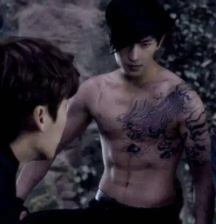 征服长腿女神的不光是帅气的脸蛋,还有迷人的腹肌 杨洋鹿晗没想到你是