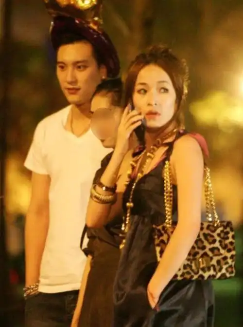 这对到底离没离?