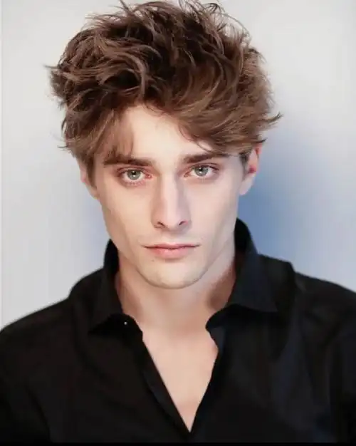 马克桑斯达奈弗伟尔maxencedanetfauvel