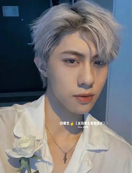 侧分发型真的帅