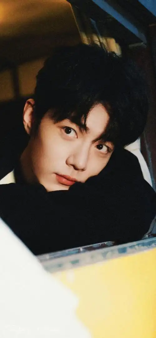 肖战#|#肖战壁纸#美貌鲨人事件97@x玖少年团肖战daytoy手机全屏