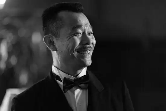 宋佳伦《青岛往事》剧照