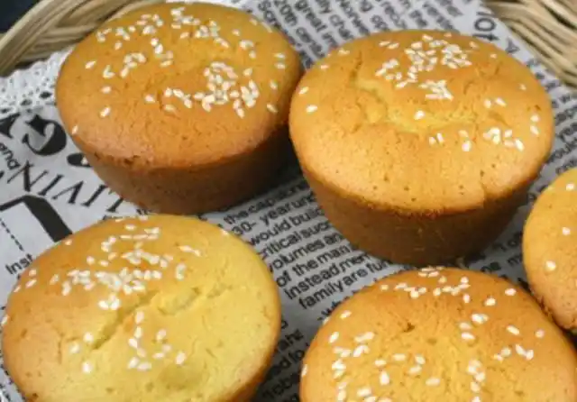 小时候最爱吃的蛋糕现在自己在家做味道超级好比买的还好吃