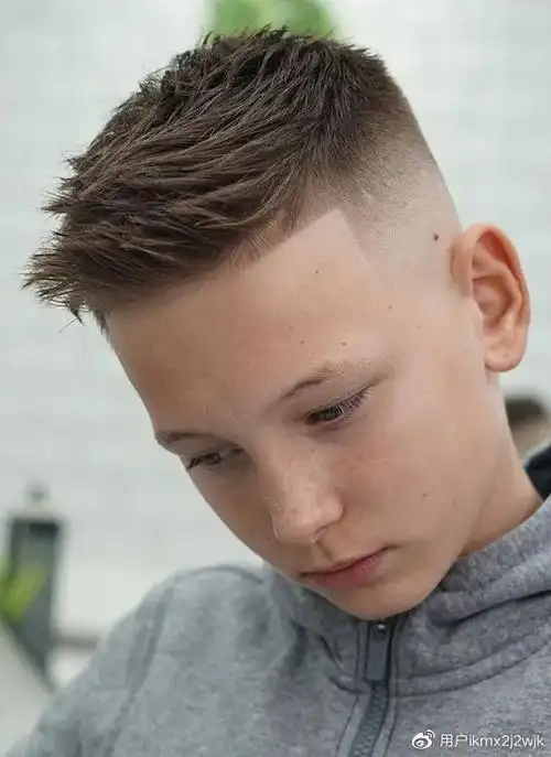 最帅气的三种小男孩发型,效果就是不一样,剪完真时尚-帅气2024小男孩