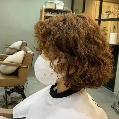 立体蓬松显气质,大多女性都想试一试|微卷|短发|脸型|时尚|波波头