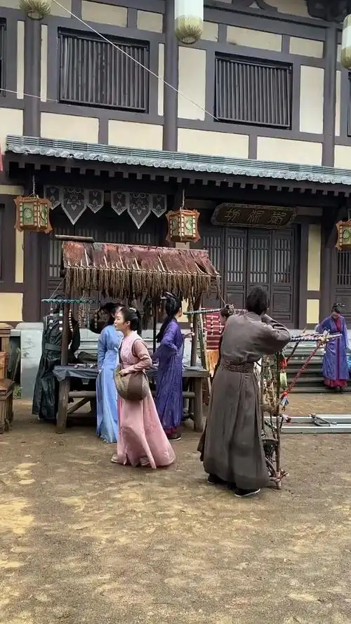 古装剧拍摄现场这些都是群众演员