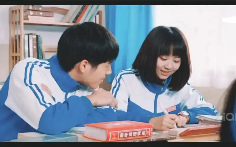 【耿耿余淮】(谭松韵&刘昊然)最好的我们之间隔了一整个青春,怎么奔跑