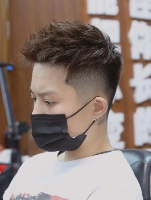 又帅又时尚的男士发型13款,真的不一样,很适合年轻男生