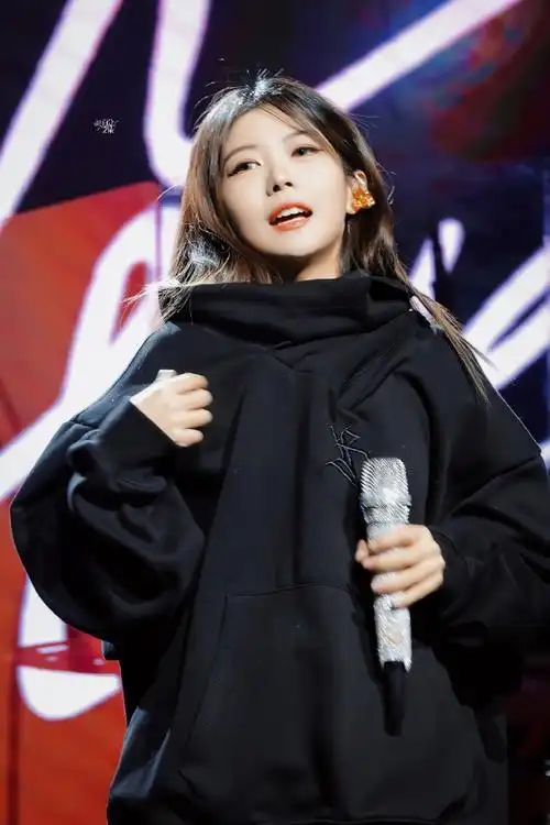 赖美云小七的ab面暖冬音乐会