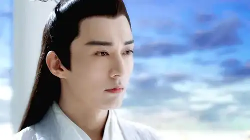 柏麟帝君美貌给大家洗洗眼睛李桃柏麟气质是更偏向于清还是艳呢刘学义