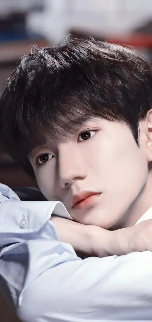 那些加分的长相特征#王源的眼睛真的太加分了啊!