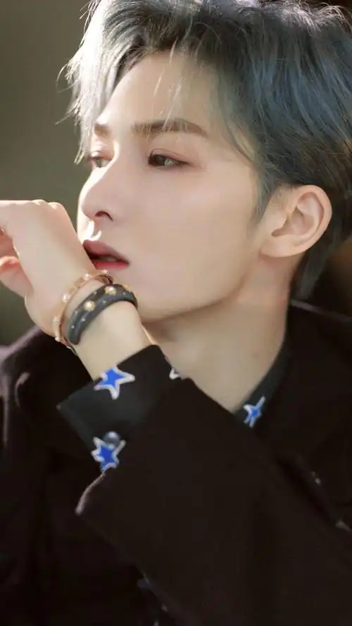 人气爱豆朱正廷,多才多艺,梦回偶像练习生时期,大厂工友来了