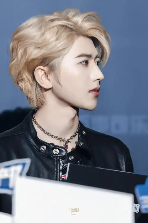 蔡徐坤2023迷巡回演唱会