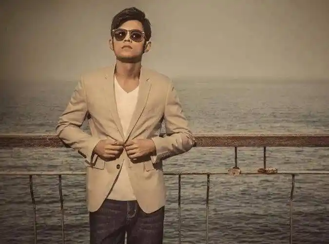 周杰伦能拥有这么高的国民度,并不是毫无来由的_周董