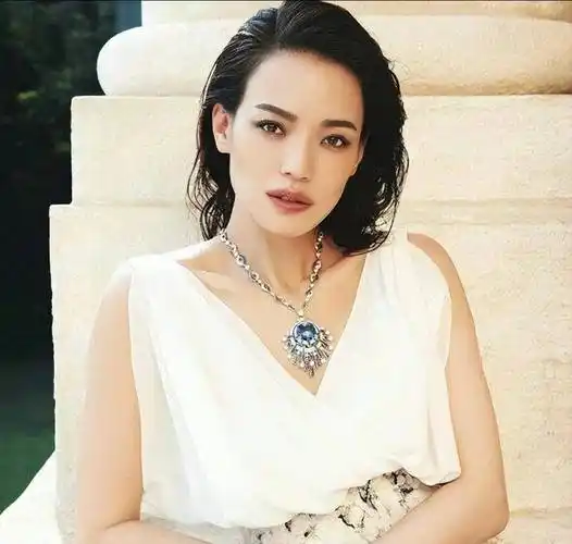 娱圈最时尚的9位女明星许晴的臀柳岩的身材你觉得谁身材最好