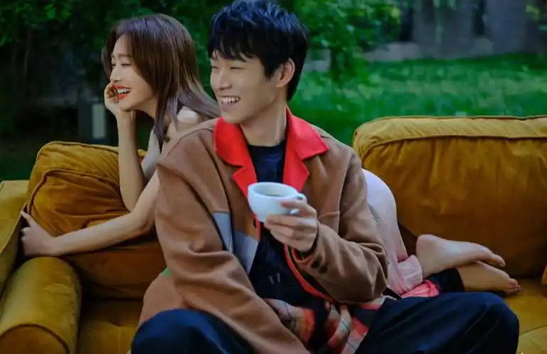 前有杨幂后有秦岚,魏大勋凭什么让姐姐们爱的痴狂?_绯闻_女神_女友