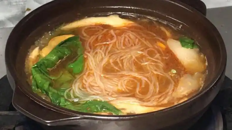 猪肝粉丝砂锅煲