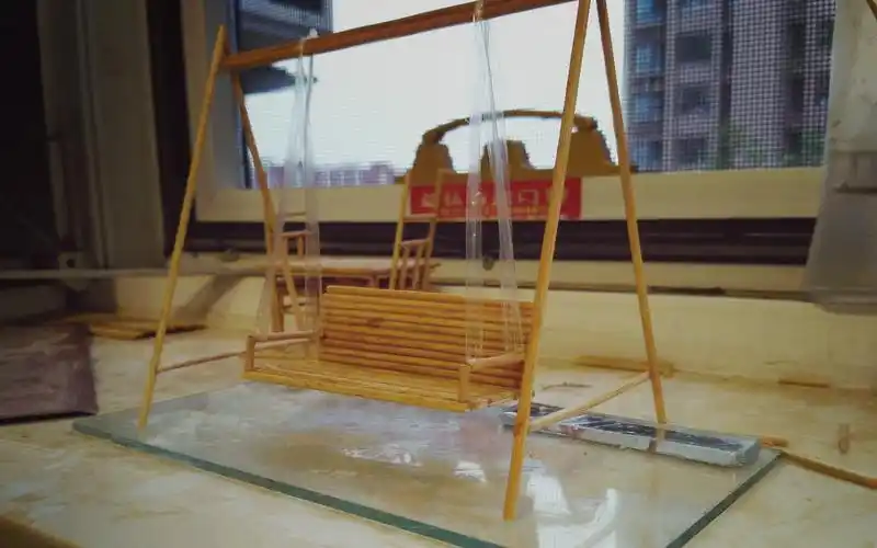 我用竹签做了一个秋千!腿毛