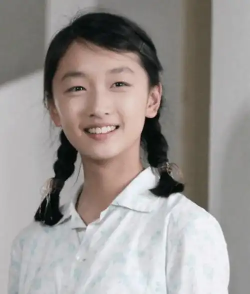 "丑小鸭"周冬雨