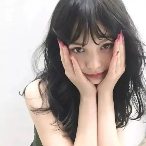 163cm日版欧阳娜娜表面厌世颜私下小甜豆