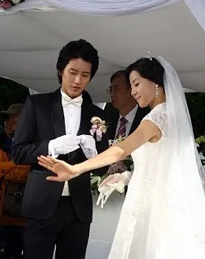 原创韩智慧曝婚后片酬被不断压低凭夏日香气出道大6岁丈夫是检察官