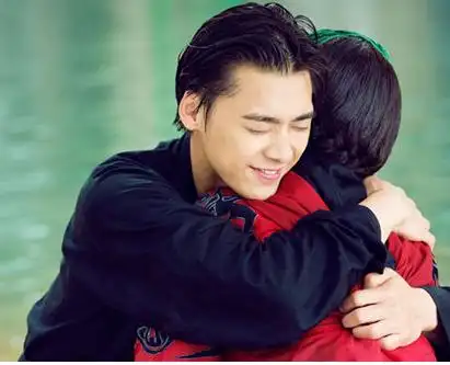 李易峰唐嫣什么关系