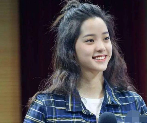 塌鼻女星证实小缺陷也不影响颜值!塌鼻照样美爆天,看她们就知道