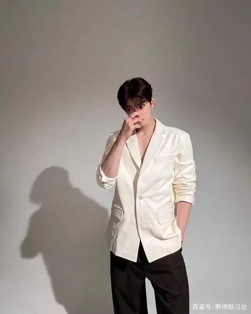 做个有"人气"的男生,车银优穿搭了解下