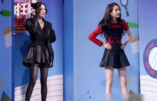 杨幂果然是美少女和关晓彤同台看不出年龄差