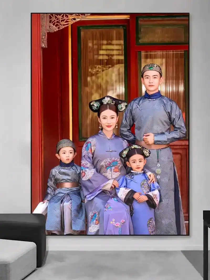 一年一中秋 一家人在一起拍了套故宫全家福.