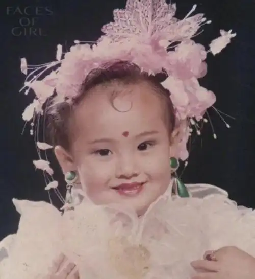 郑爽两孩子张恒好友曝郑爽俩孩子体格好九个月大就能跑