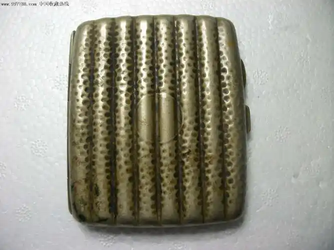 老白铜烟盒一个