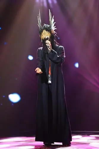 "幺蛾子"竟是周深男扮女声