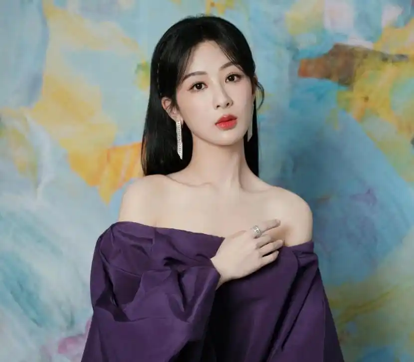 杨紫片酬超一个亿,被指违反限薪令 杨紫被质疑违反限薪令,2021年主演