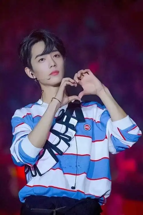 肖战爱豆时期照片