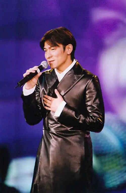 1999年颁奖盛典  《华语榜中榜99》歌曲奖:   刘德华/《爱你一万年》