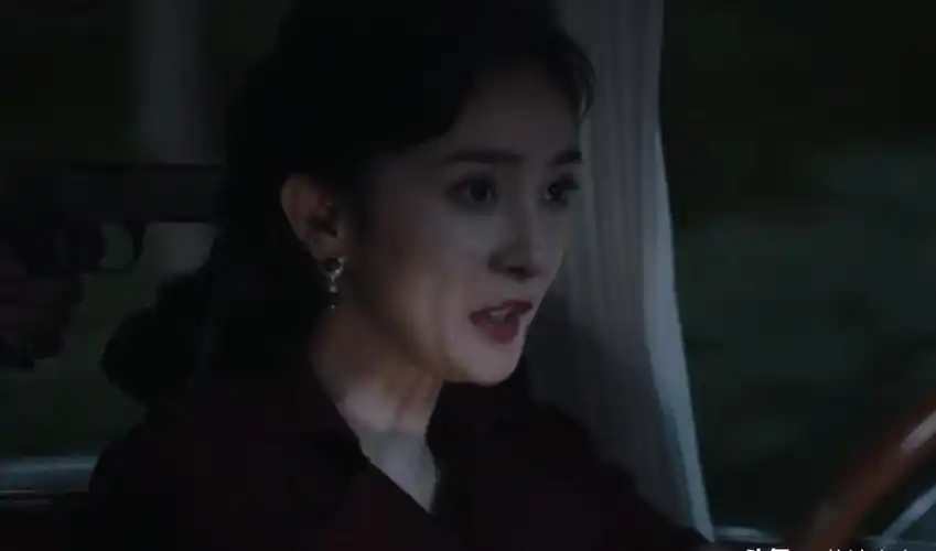 杨幂新剧预告状态大崩!脸垮体态差演技出戏,兜兜转转做回二番_秦昊_哈