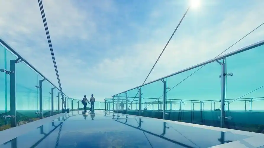 南阳玻璃栈道门票价格斥资4000万