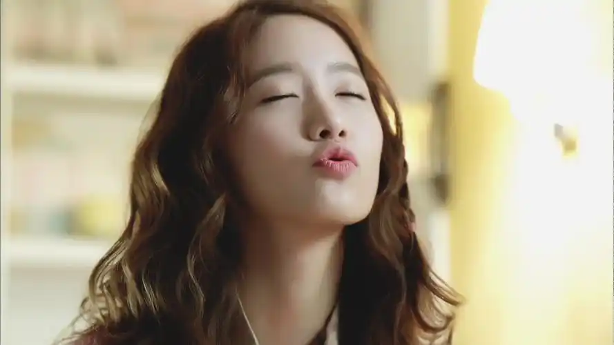 日韩明星林允儿明星风尚壁纸