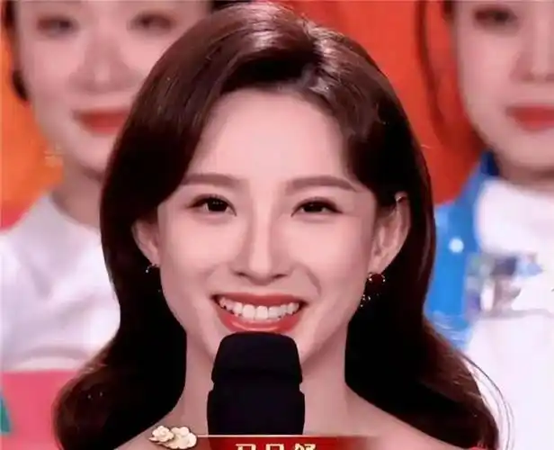 盘点历届央视春晚36位美女主持人你最喜欢谁