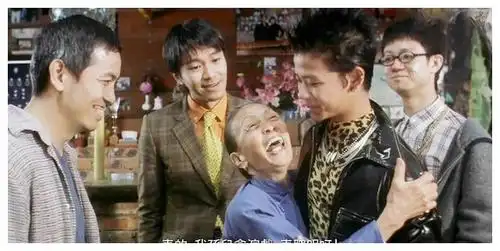 《喜剧之王》里"洪爷"妻女曝光,离开周星驰后,他一路走得艰难|林子善