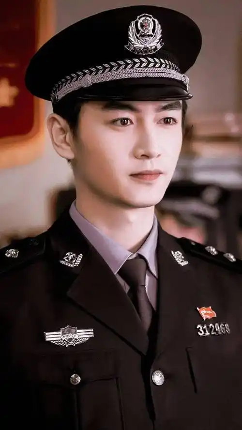 昔日"宠妻男神"人设崩塌,一点也不意外_陈晓