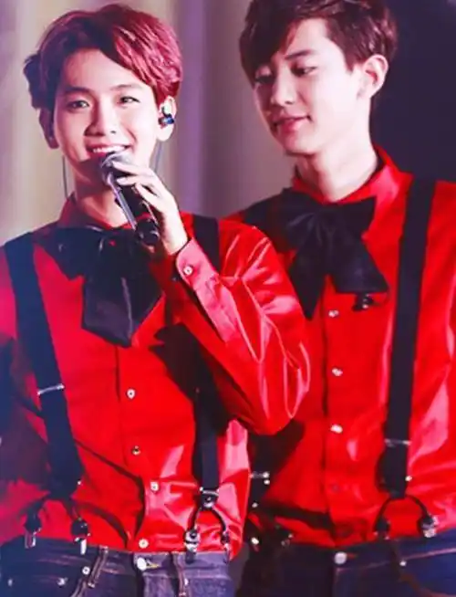 吴世勋鹿晗同框,男神同框pk颜值到底谁更帅?_吴亦凡_张艺兴_胡歌