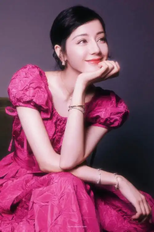 迪丽热巴火龙果公主裙