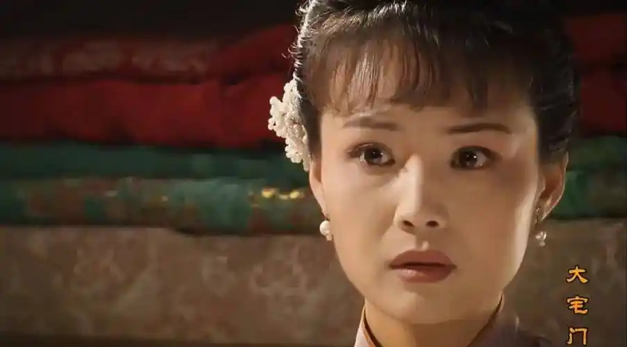 再看《大宅门》才明白,黄春,黄立的名字到底是谁起的