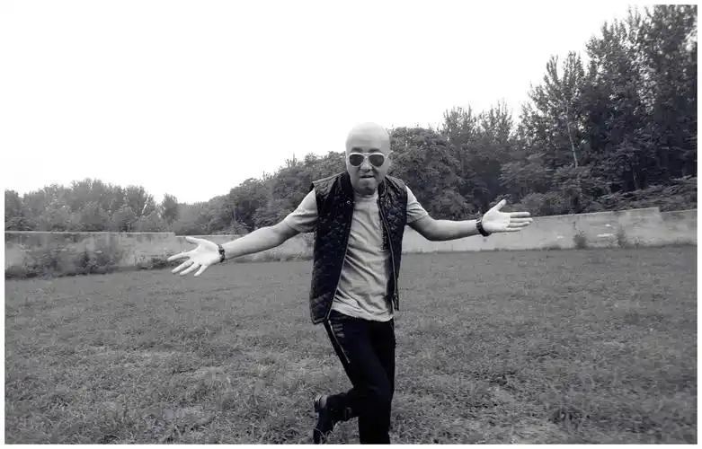 曾经零点乐队主唱,如今《龙岭迷窟》马大胆,周晓鸥经历辛酸18年